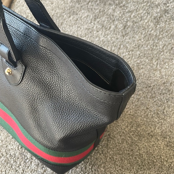 AUTHENTIC Gucci travel bag - Picture 13 of 15